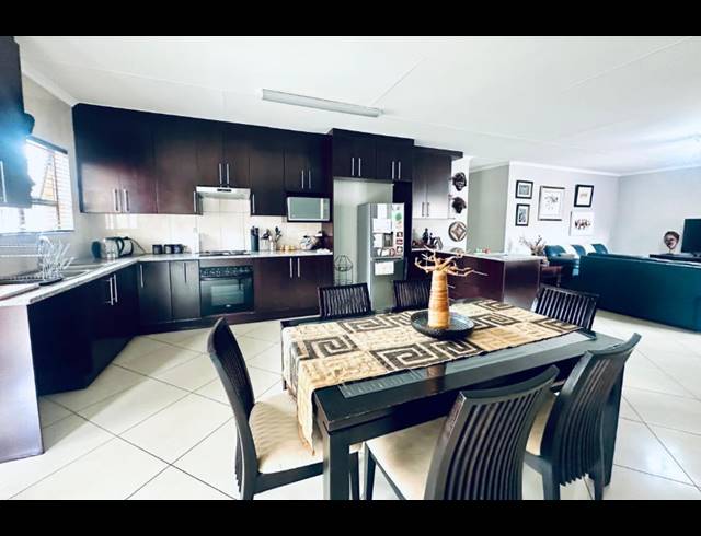 3 BEDROOM HOUSE FOR SALE IN NEW REDRUTH